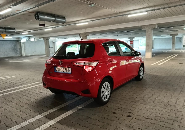 Toyota Yaris cena 32900 przebieg: 113000, rok produkcji 2017 z Szczecin małe 92